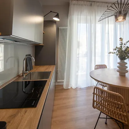 Appartamento 223 - Ma&ma Luxury 1 Grande - 500metri Da Mare E Spiaggia, Vicino Baia Del Silenzio - Parcheggio Gratis Privato Incluso