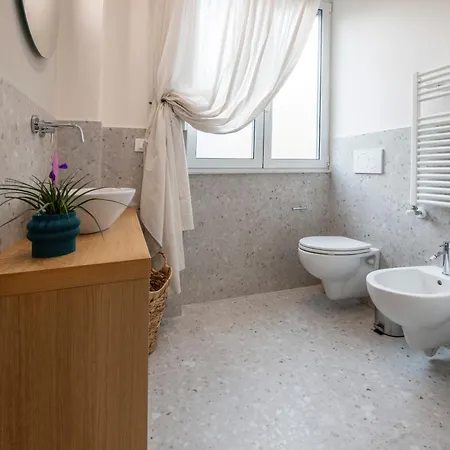 Apartment 223 - Ma & Ma Luxury 1 Grande - 500metri Da Mare E Spiaggia, Vicino Baia Del Silenzio - Parcheggio Gratis Privato Incluso